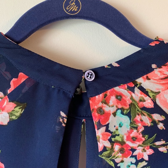 Women’s Floral Romper/Jumpsuit - Picture 5 of 6